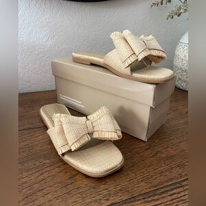 Bow Sandals NWT